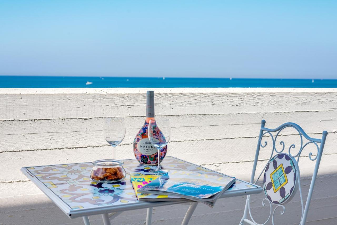 Waterfront Apartment With Seaview Balcony Bari Exterior foto