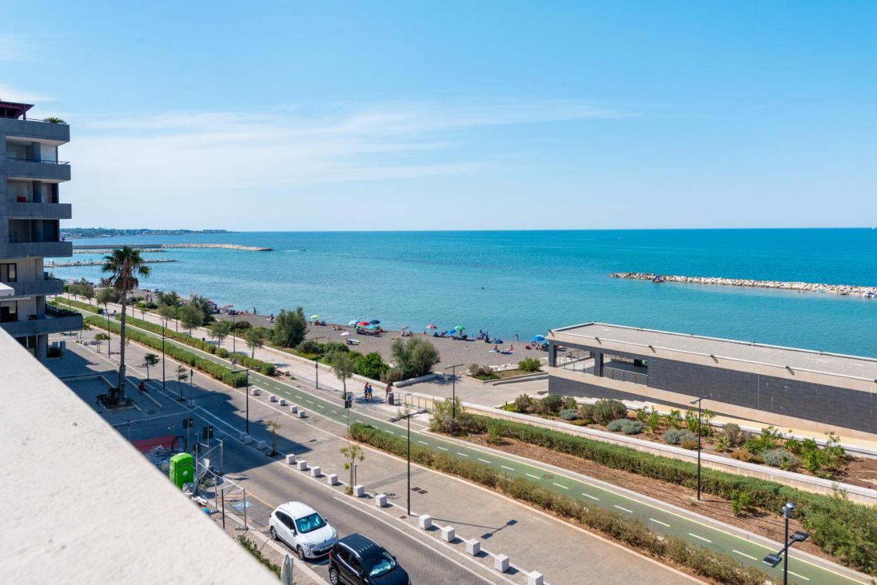 Waterfront Apartment With Seaview Balcony Bari Exterior foto