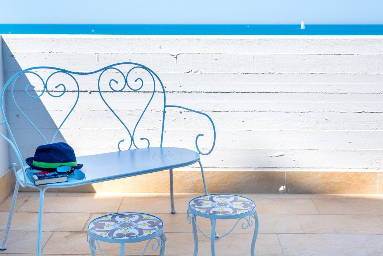 Waterfront Apartment With Seaview Balcony Bari Exterior foto